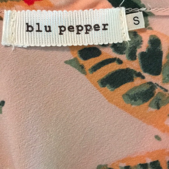 Cute midi floral dress! - Picture 5 of 6